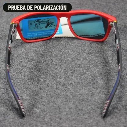 Prueba de polarización de los lentes de sol sobre la tarjeta del fabricante